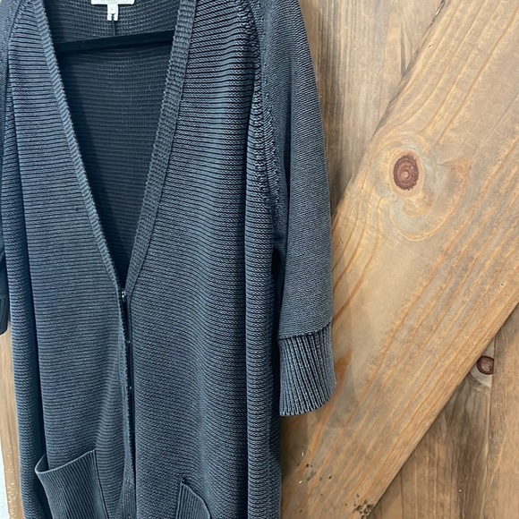 Sweater - Picture 2 of 4